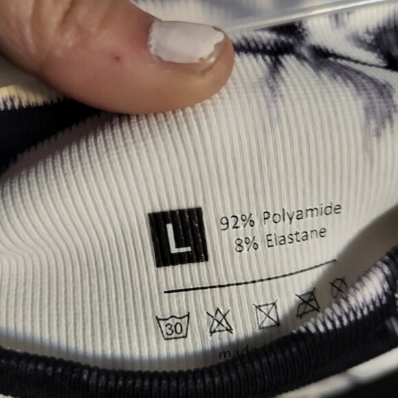 *****NWOT WOMANS BUTT LIFT TIE DYED LEGGINGS SZ L - Picture 4 of 4